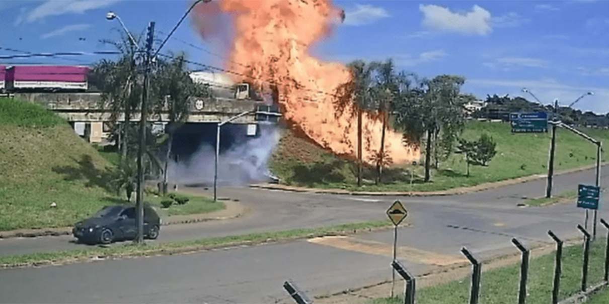 Impactante accidente en Brasil: Un conductor salta para salvar su vida