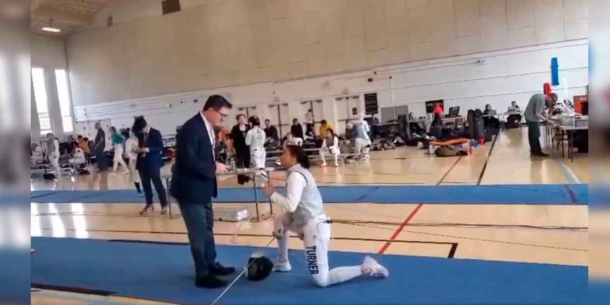  Protesta en el Torneo de Esgrima: Stephanie Turner se niega 