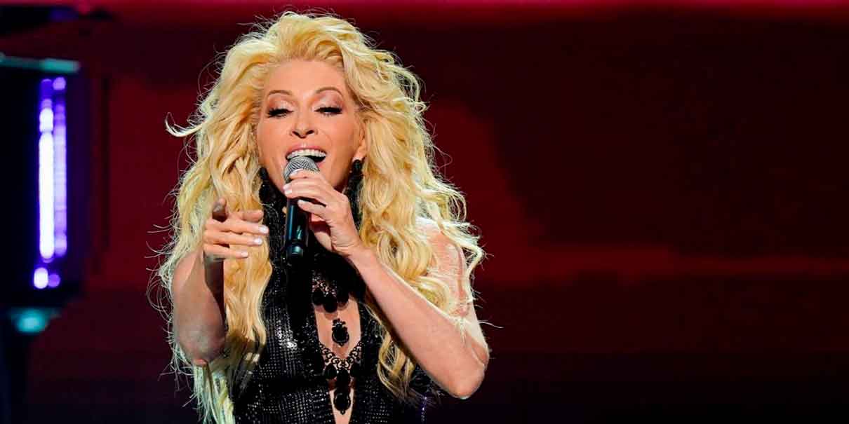 Yuri con lo mejor de sus éxitos llega al Palenque de la Feria de Puebla