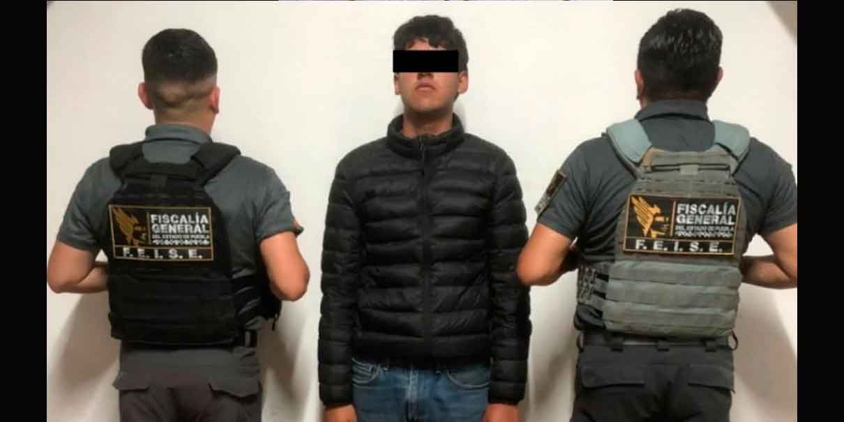 Catean casa del edil de Ahuazotepec por huachicoleo eléctrico y minado de criptomonedas