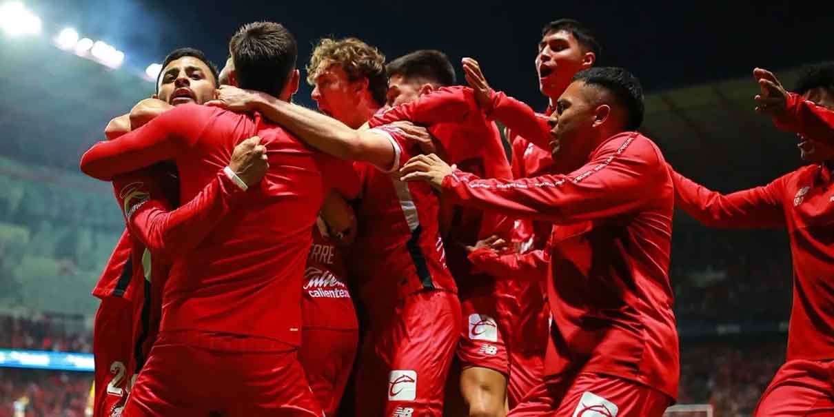 Toluca aguanta la presión y deja a Tigres con la obligación de remontar