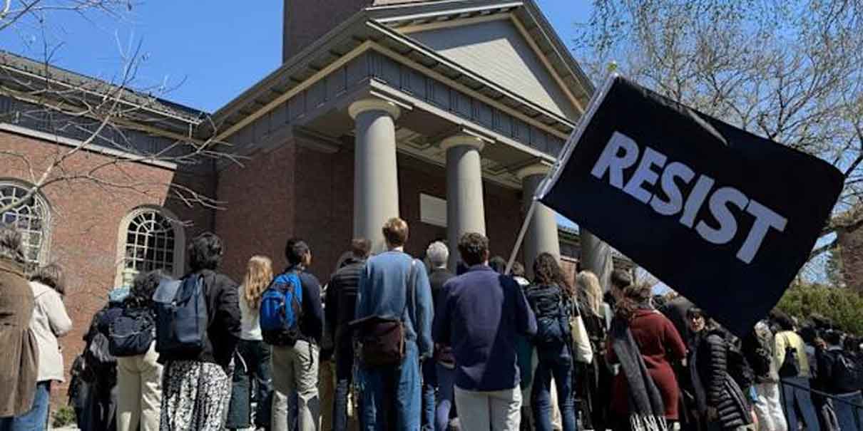 Trump cierra las puertas de Harvard a estudiantes extranjeros