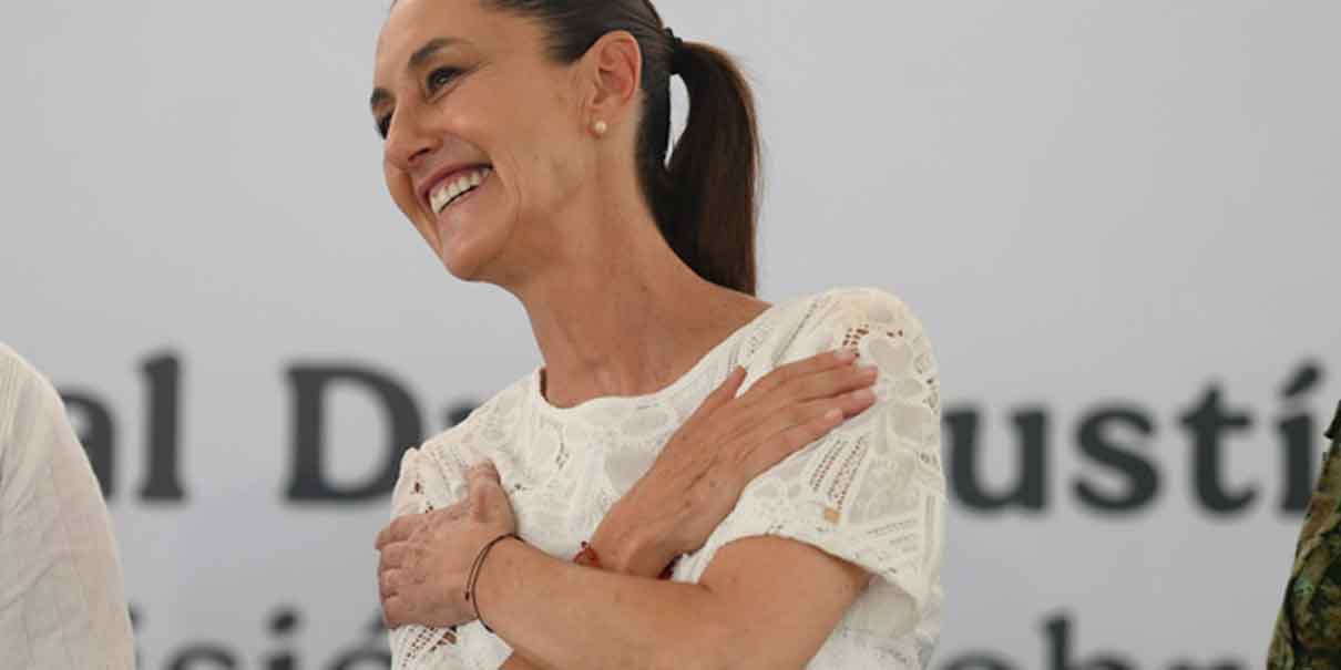 Claudia Sheinbaum celebra su cumpleaños 63 con reporteros en "La Mañanera"