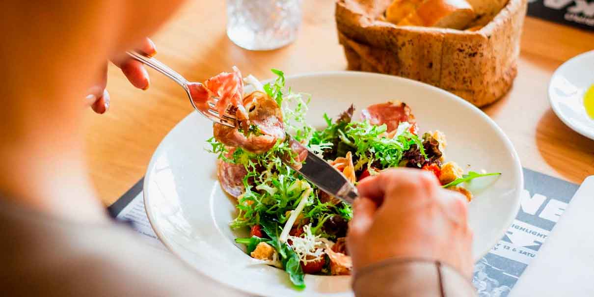Comer mejor no empieza el lunes: especialistas proponen enfoque continuo