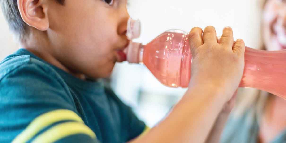 Edulcorantes artificiales podrían causar pubertad precoz en niños, alerta estudio de Taiwán