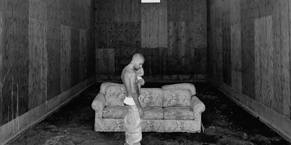 Justin Bieber regresa con Swag, marca una nueva etapa como esposo y padre