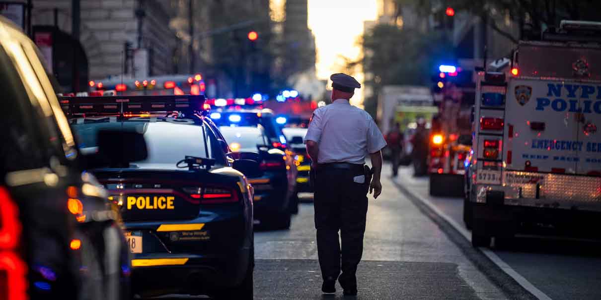 Tiroteo en Midtown Manhattan deja cinco muertos; sede de Blackstone, NFL y JP Morgan bajo ataque