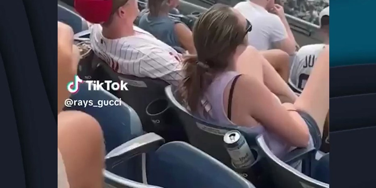 VIDEO. Graban a mujer que supestamente se masturbaba durante partido de los Yankees