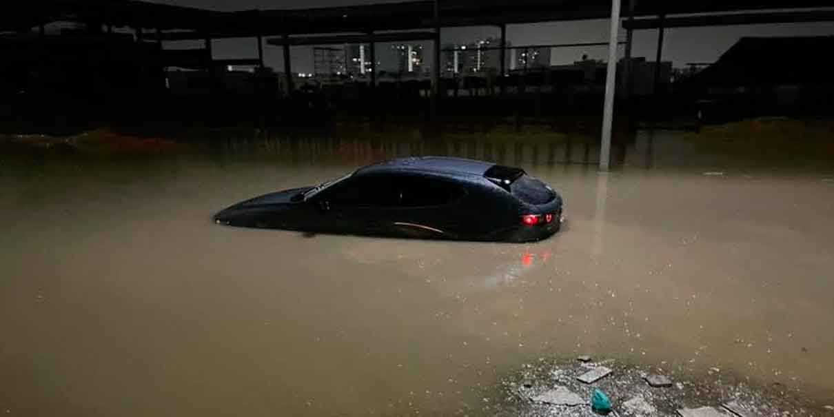 Lluvias históricas en Querétaro dejan dos mujeres fallecidas e inundaciones en la capital