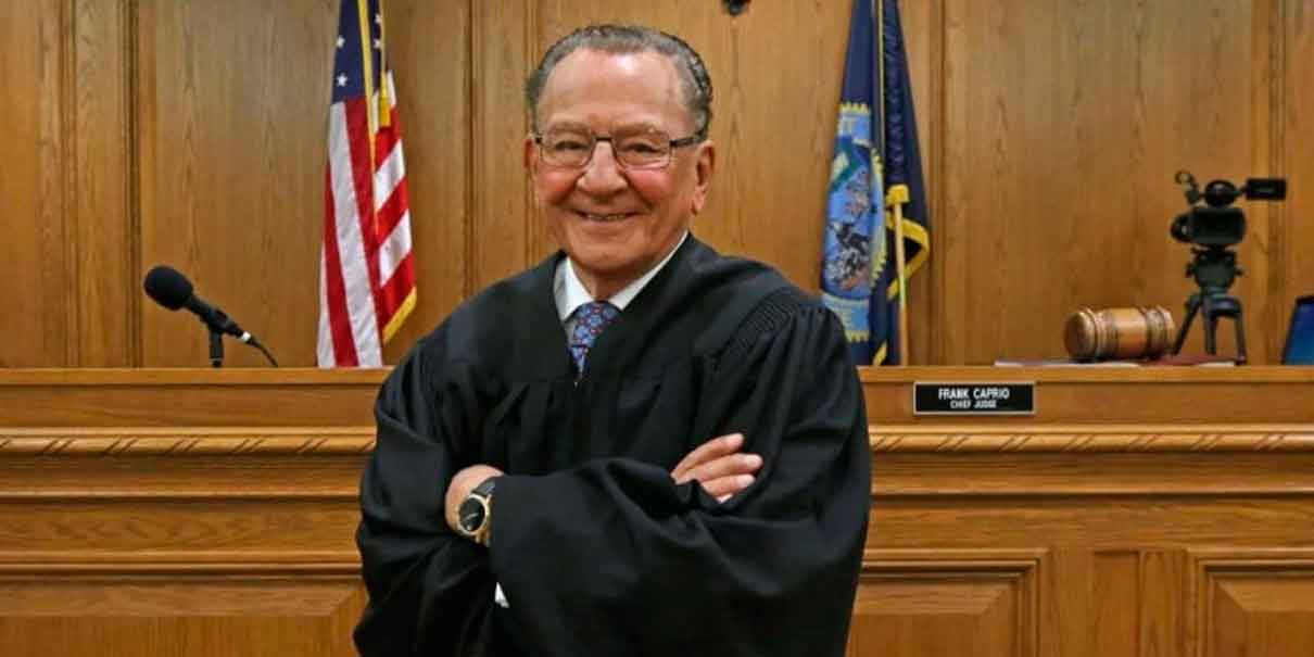 Muere Frank Caprio, el “juez más amable del mundo”, a los 88 años