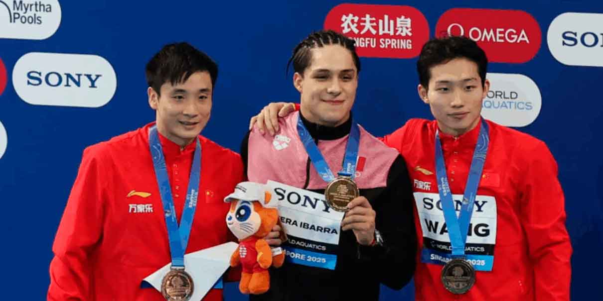 Osmar Olvera rompe hegemonía china y se corona campeón mundial de trampolín en Singapur