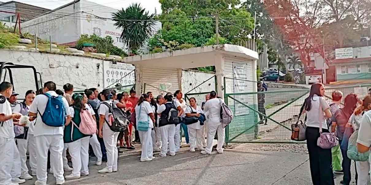 Sigue el asesinato de taxistas en Veracruz. Sicario ingresa a hospital para rematar a taxista. Su papá se interpuso