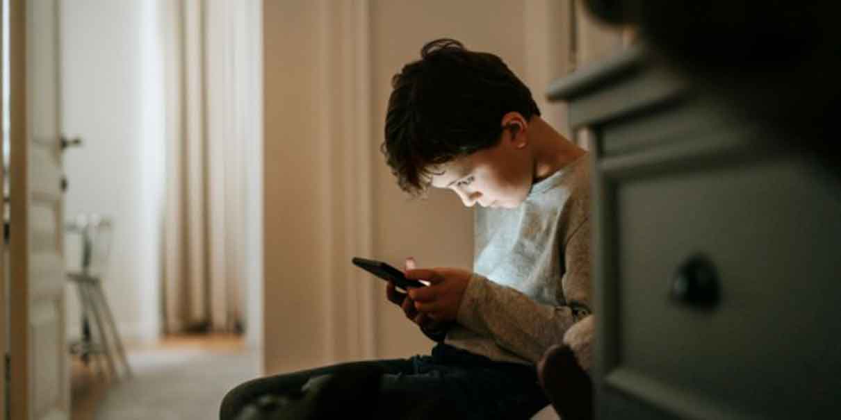Niños y smartphones: el impacto invisible en la salud mental según un estudio internacional