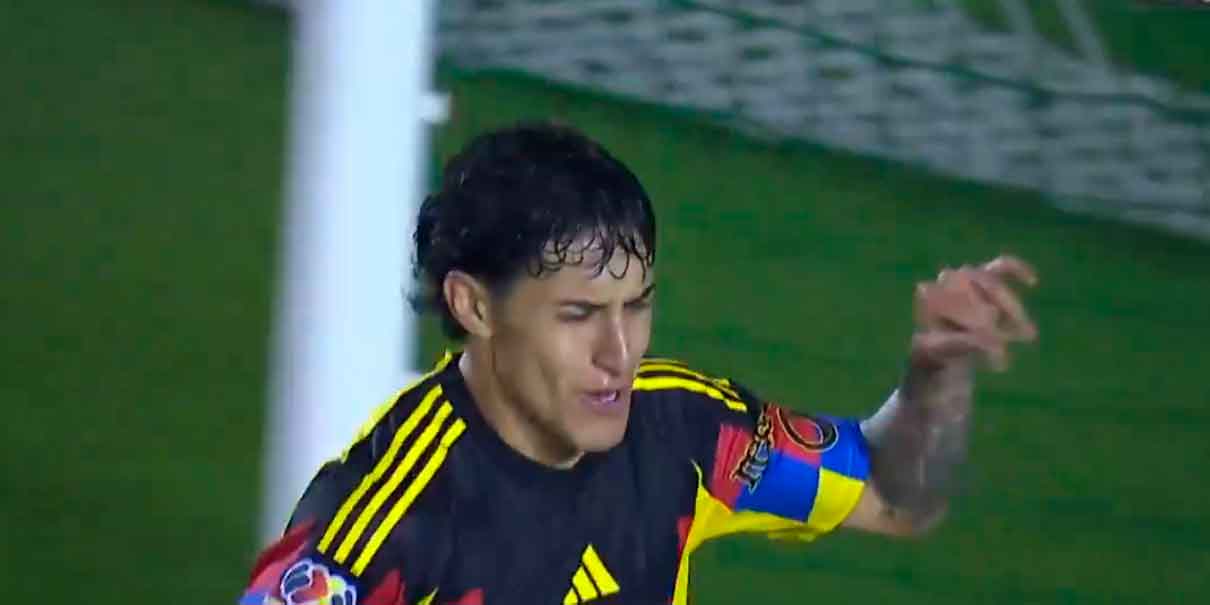 Clásico Capitalino América remonta y golea 4-1 a Pumas