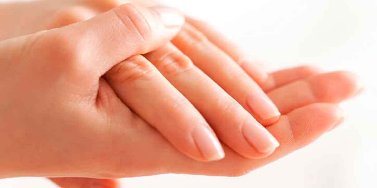 Gel quitaesmalte: la solución rápida y segura para uñas de gel