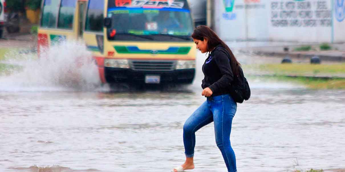 ‘Lorena’ avanza hacia México con fuerza de huracán categoría 1