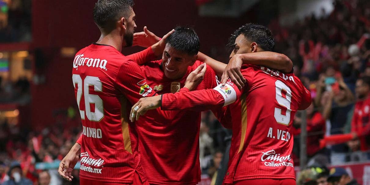Toluca humilla a Rayados con un festival de goles en el Infierno
