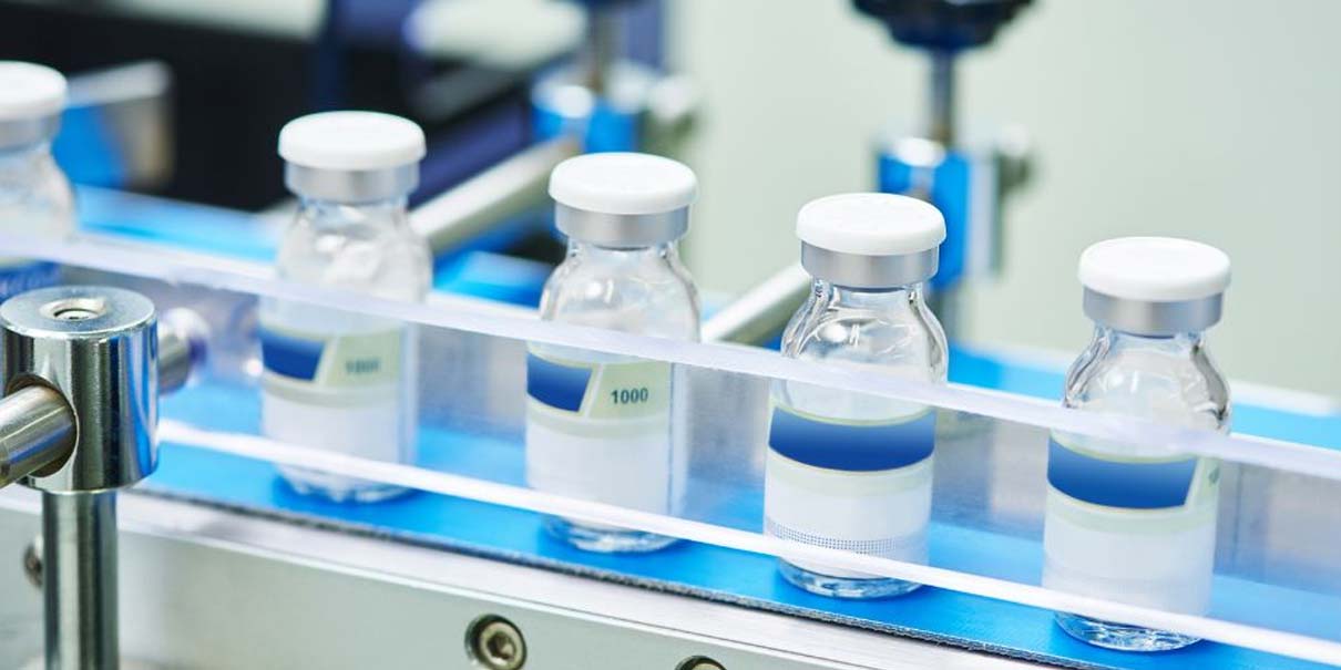 Trump impone aranceles de hasta 100% a medicamentos, muebles y camiones desde octubre