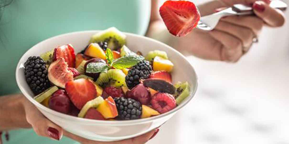 Alimentos que realmente mejoran la memoria y concentración: guía práctica para cuidar tu mente