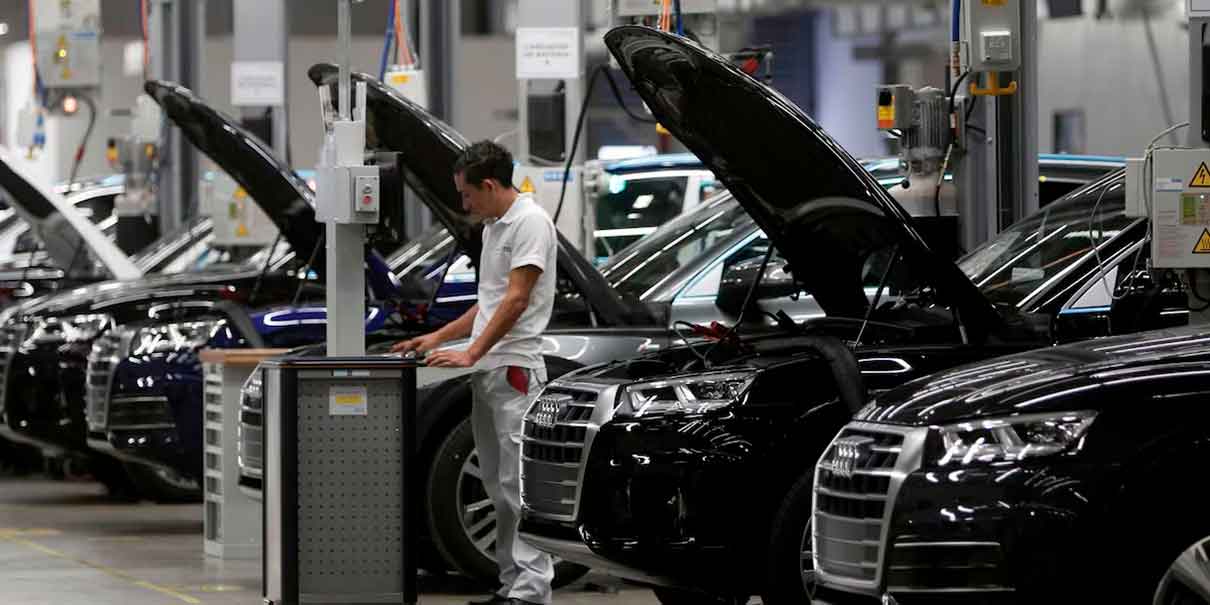 Por aranceles se van armadoras