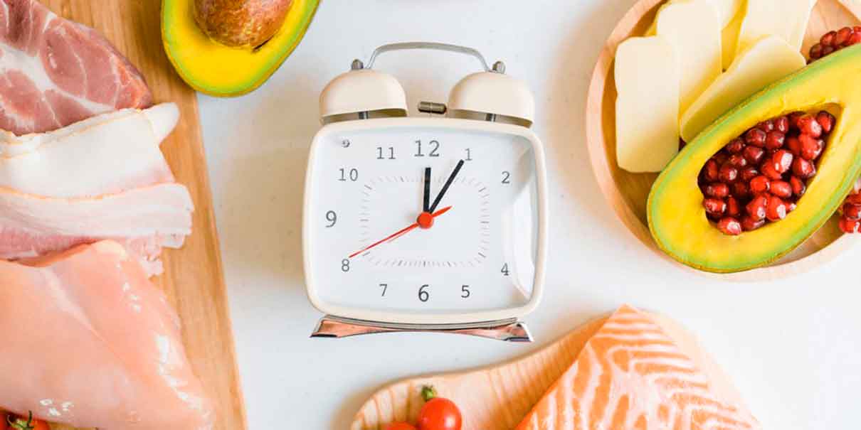 Ayuno intermitente: Beneficios y riesgos que debes conocer antes de intentarlo