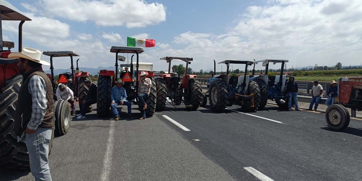 Bloqueos y tractores en carreteras de Jalisco, Michoacán y Guanajuato por protestas agrícolas