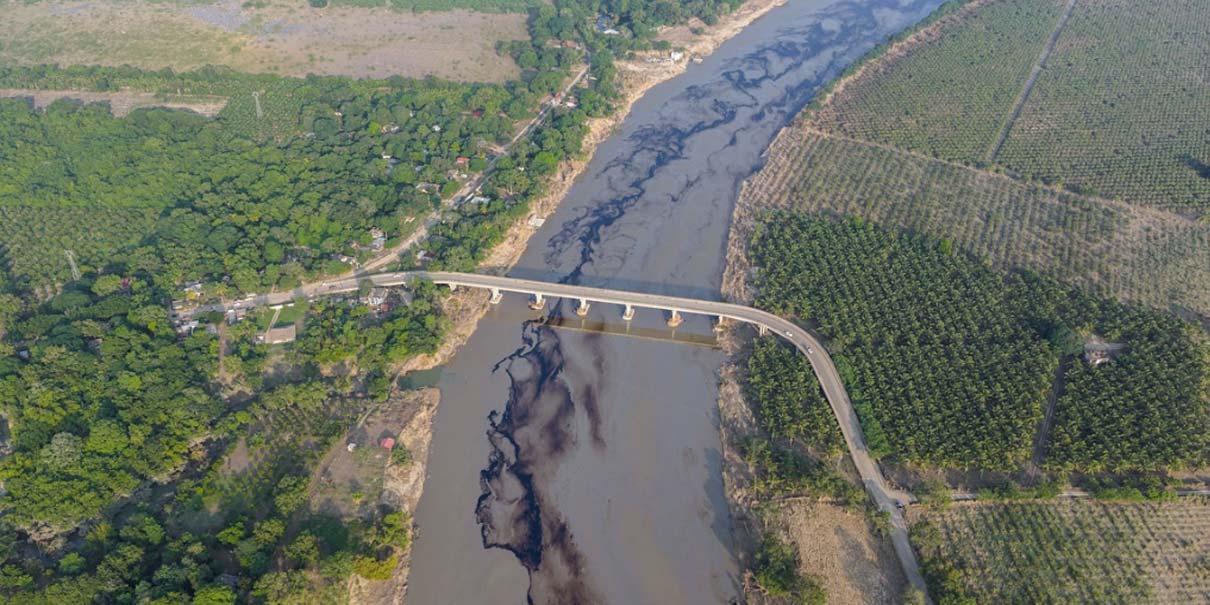 Ocho kilómetros del río Pantepec, afectados por derrame de hidrocarburo en Veracruz