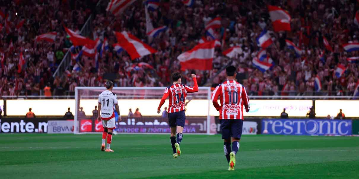 La furia del ‘Kame Hame Ha’ de Armando González da a Chivas el Clásico Tapatío