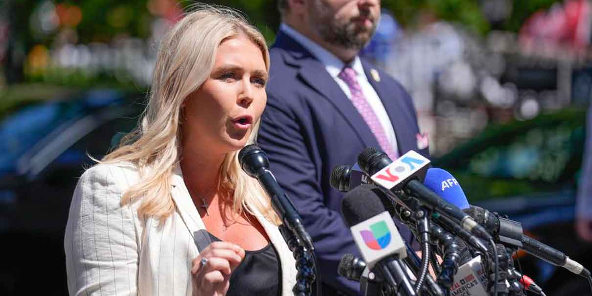 ICE arresta a mujer con vinculo familiar a la portavoz de la Casa Blanca,  Karoline Leavitt