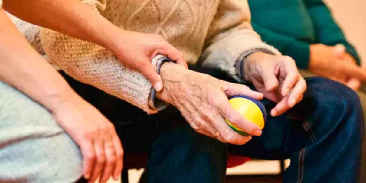 Oler flatulencias podría ayudar a proteger el cerebro del Alzheimer, según estudio