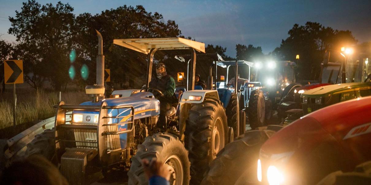 Campesinos de Tlaxcala se unen a Puebla y Veracruz en caravana rumbo a CDMX contra la Ley de Aguas