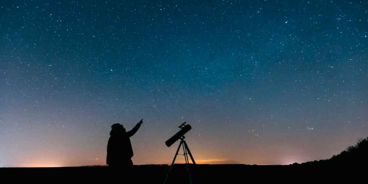 Cometa interestelar 3I/Atlas en su momento más cercano a la Tierra antes de regresar al espacio profundo