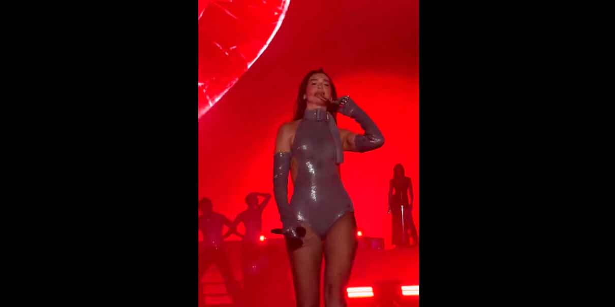 Dua Lipa sorprende en Cancún al presentarse en exclusiva posada navideña privada