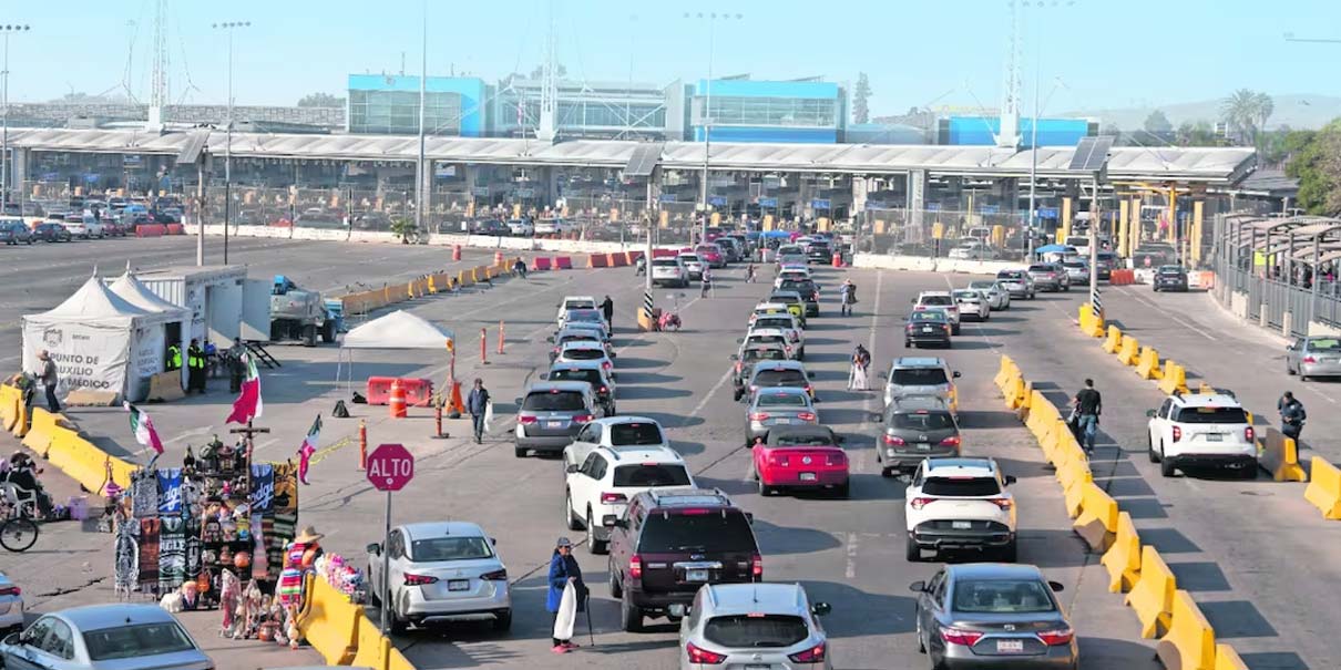 Funcionarios del INM son cesados por extorsionar a mexicanos en EU