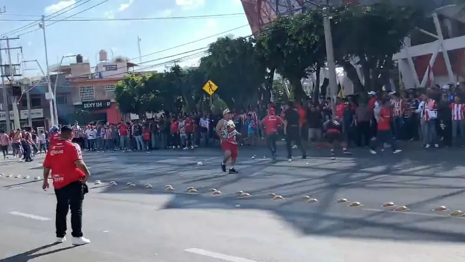 Trifulca previo al Chivas vs. Irapuato empaña duelo amistoso