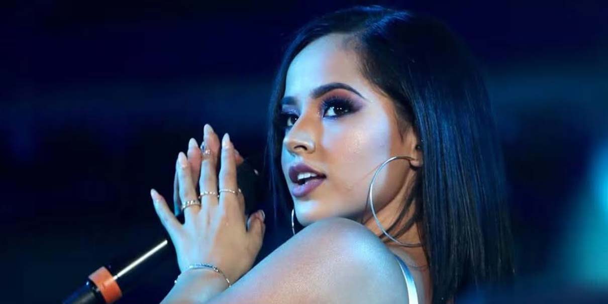 La cantante Becky G estrenará su documental “REBBECA”