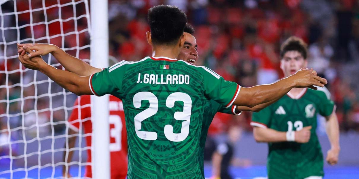 México sufre, pero vence a Panamá con autogol en tiempo de compensación