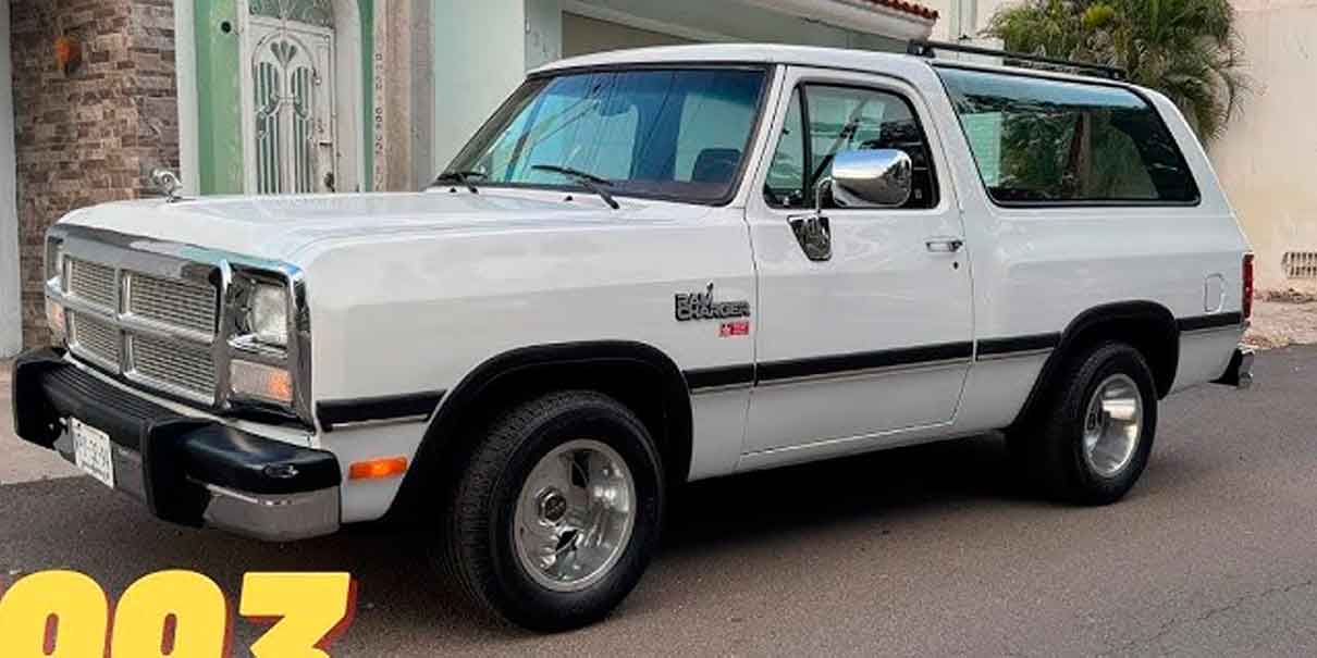 Autos con más de 30 años podrán solicitar placas de auto antiguo en 2026. Checa si tu auto es candidato