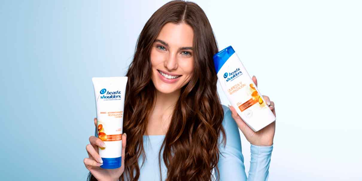 Head & Shoulders: por qué un champú anticaspa deja el cabello más brillante y ligero