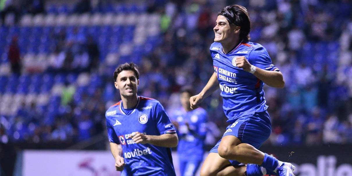 Cruz Azul aplasta a Vancouver y avanza a octavos de la Concachampions