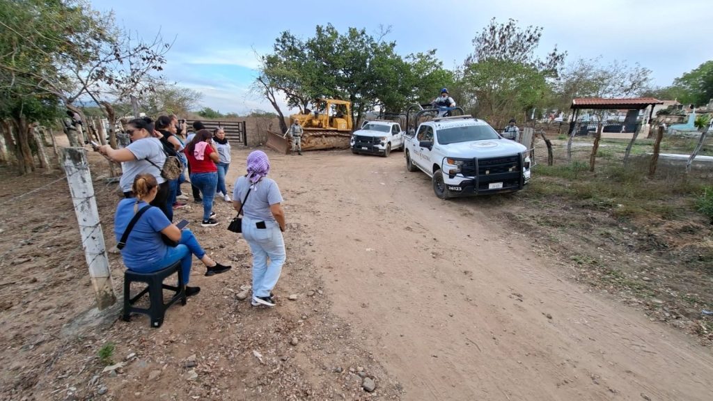Confirman identidad de ingeniero y obrero rescatados de fosa en El Verde