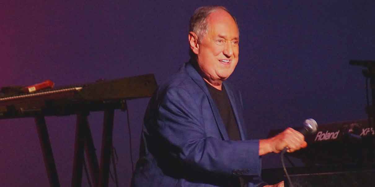 Muere Neil Sedaka a los 86 años: adiós a la leyenda de “Oh! Carol”