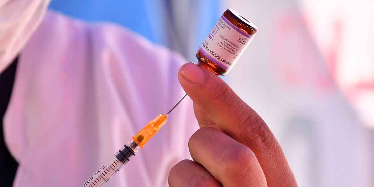 Guía completa de la vacuna contra el sarampión: quién debe aplicársela, riesgos y eficacia real