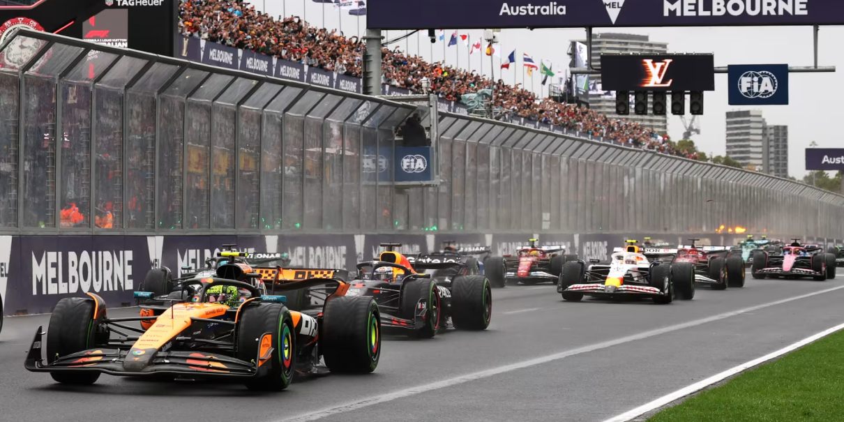 McLaren y Mercedes dominan la FP2 del GP de Australia; Checo Pérez sufre problemas mecánicos