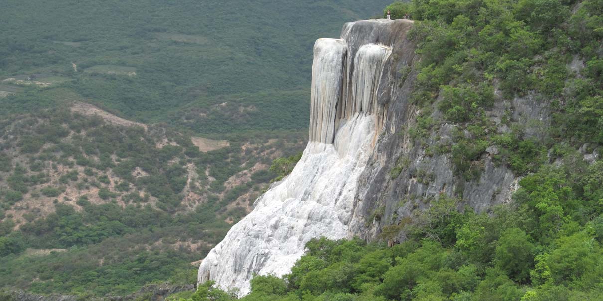 Hierve el Agua Oaxaca: el lugar donde las cascadas se quedaron congeladas