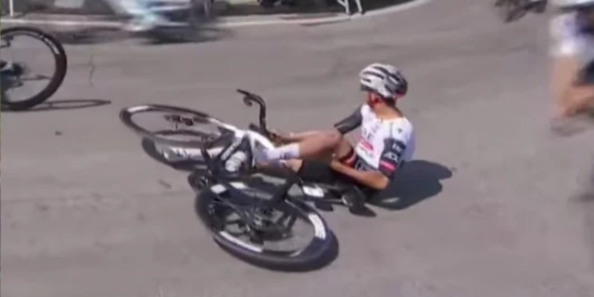 Isaac del Toro se retira de la Itzulia 2026 tras fuerte caída en la Etapa 3