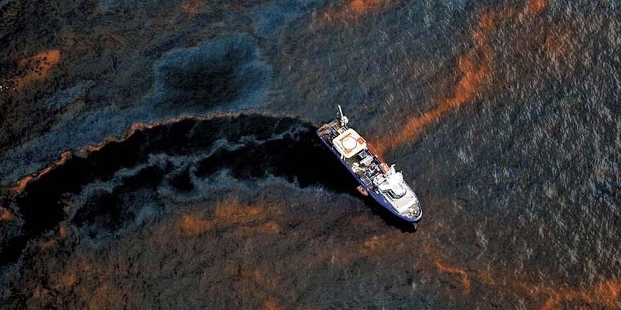 Sheinbaum: “no ocultamos nada” sobre derrame en Golfo