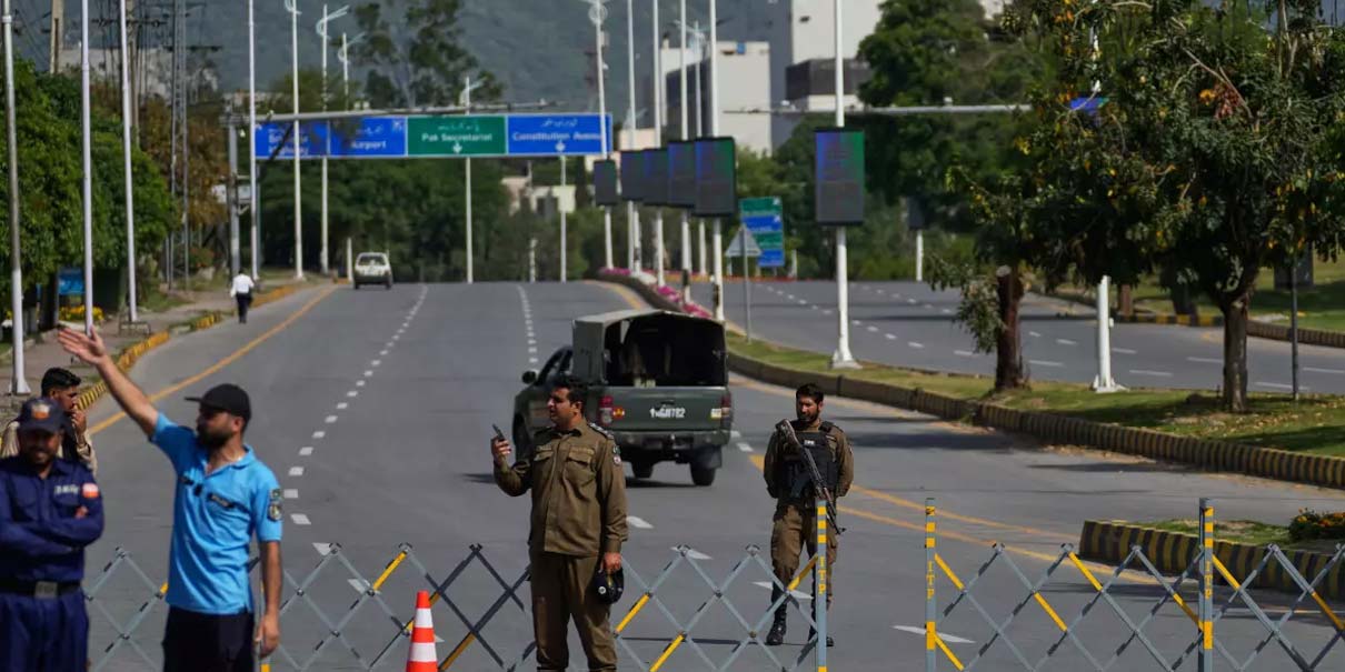 Trump frena ofensiva y prolonga alto al fuego con Irán por solicitud de Pakistán