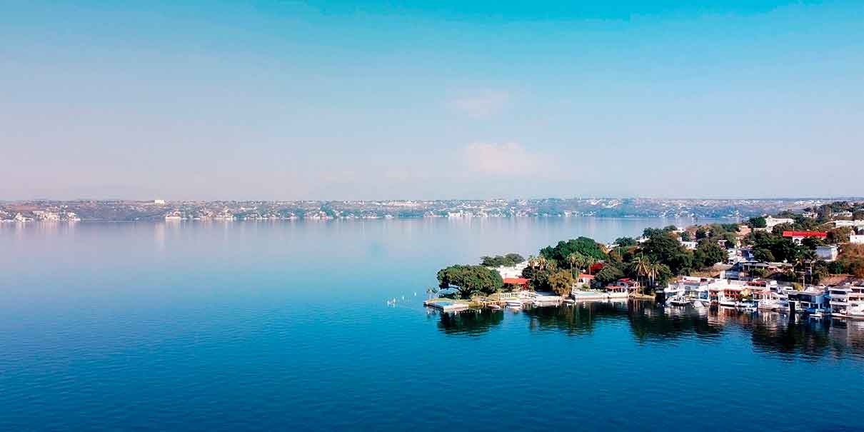 Lago de Tequesquitengo, el paraíso acuático de Morelos que debes visitar al menos una vez