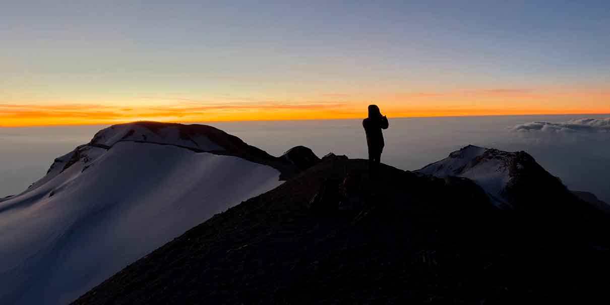 Pico de Orizaba conquista a turistas con nieve, aventura y paisajes únicos
